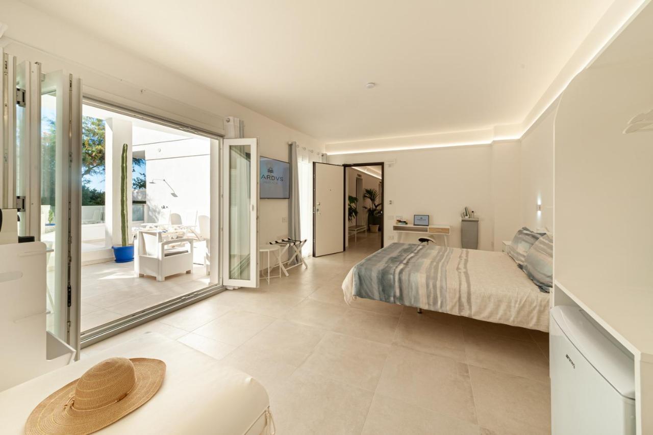 Lux B&Beach Sardvs Castelsardo Exterior photo