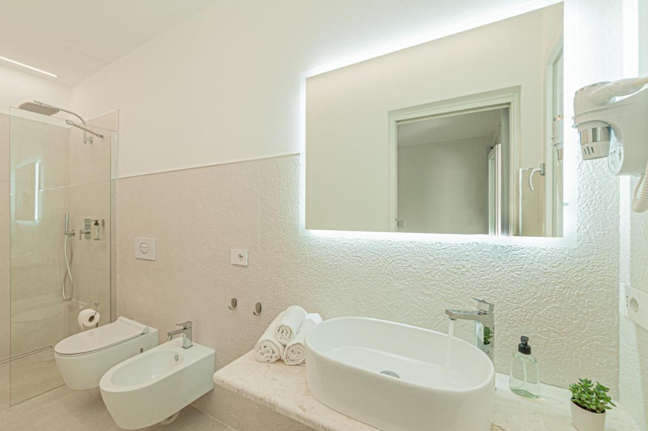 Lux B&Beach Sardvs Castelsardo Exterior photo