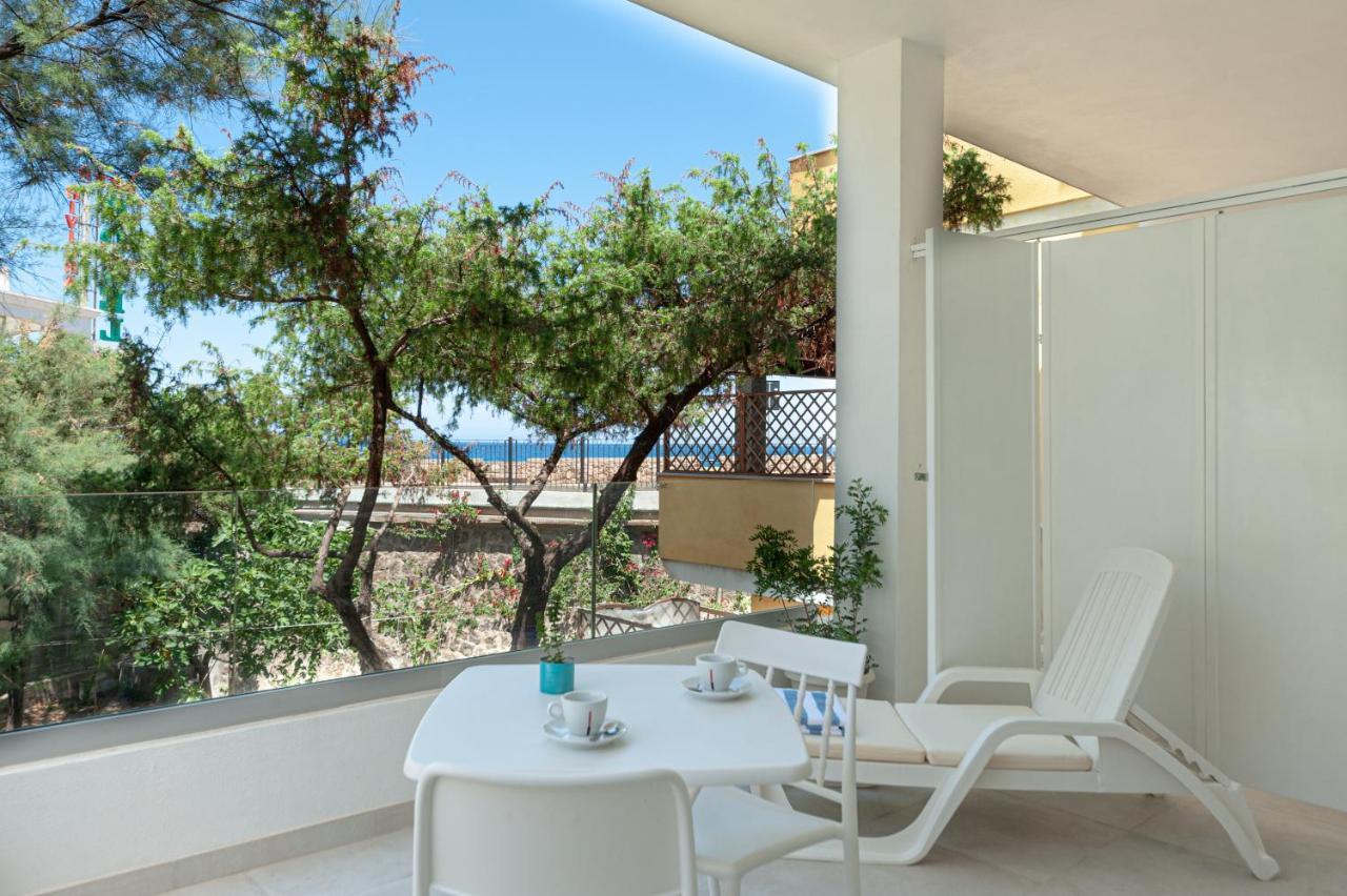 Lux B&Beach Sardvs Castelsardo Exterior photo
