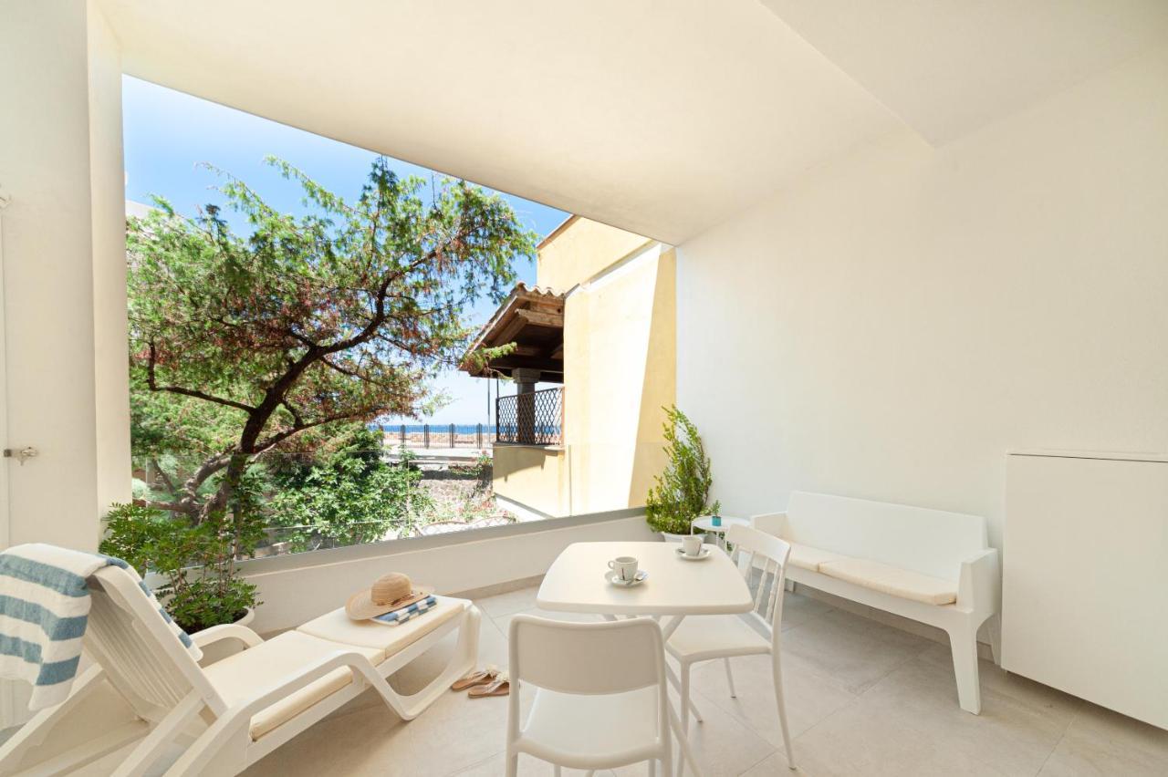 Lux B&Beach Sardvs Castelsardo Exterior photo
